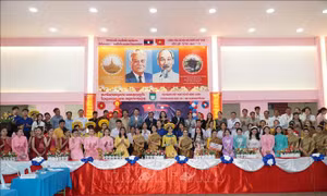 Cuộc thi của học sinh tìm hiểu về lịch sử quan hệ giữa hai nước Việt Nam - Lào