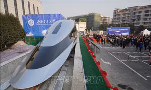 Trung Quốc 'trình làng' tàu hỏa siêu tốc sử dụng công nghệ HTS