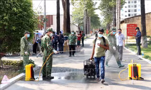'Dấn thân' trên tuyến đầu chống dịch COVID-19