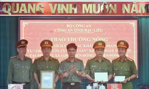 Khen thưởng Ban chuyên án điều tra nhanh vụ giết người, cướp tài sản tại Bạc Liêu