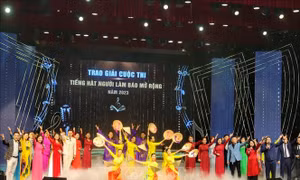 Hội báo toàn quốc 2023: Trao giải cuộc thi Tiếng hát người làm báo mở rộng