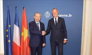 Tổng Bí thư, Chủ tịch nước Tô Lâm gặp và làm việc với cựu Thủ tướng Pháp Edouard Philippe