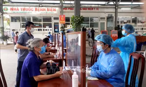 Làm thế nào để bảo vệ 'thành trì' bệnh viện trong dịch COVID-19?