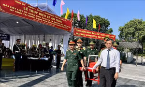 Truy điệu và an táng hài cốt 9 liệt sỹ hy sinh tại Lào