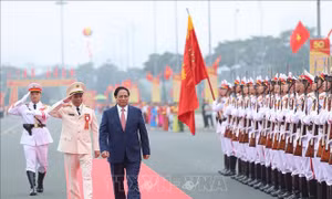 Thủ tướng dự Lễ kỷ niệm 50 năm Ngày truyền thống lực lượng Cảnh sát cơ động