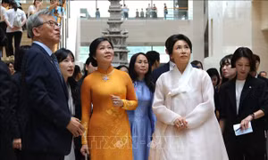 Phu nhân Tổng Bí thư thăm Bảo tàng Quốc gia Hàn Quốc