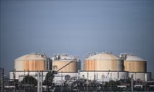 Gazprom giảm nguồn cung khí đốt qua Ukraine, châu Âu phải dùng khí đốt dự trữ 