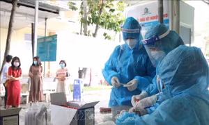 Thành phố Hồ Chí Minh mở rộng chiến dịch bảo vệ người thuộc nhóm nguy cơ tới hết năm 2022
