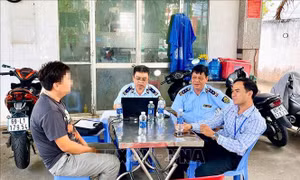 Cần Thơ xử phạt nhiều cây xăng bán nhỏ giọt, tự ý nâng giá