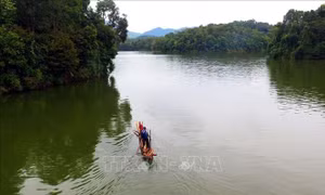 Hồ Pá Khoang- Viên ngọc bích tô điểm núi rừng Tây Bắc