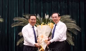 Phê chuẩn ông Nguyễn Văn Được giữ chức Chủ tịch UBND Thành phố Hồ Chí Minh