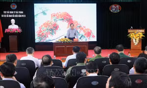 Phó Thủ tướng Trần Lưu Quang làm việc tại Hải Phòng về công tác chống buôn lậu