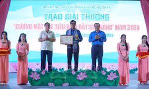 Tuyên dương 11 gương mặt trẻ tiêu biểu Đất Sen hồng