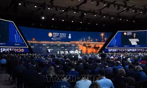 Hàng chục nghìn đại biểu dự Diễn đàn Kinh tế Quốc tế St. Petersburg tại Nga 