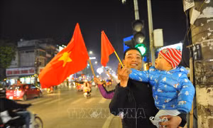  Trắng đêm 'đi bão' mừng U22 Việt Nam vô địch SEA Games 30