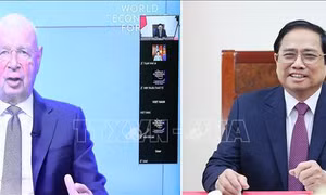 Thủ tướng Phạm Minh Chính điện đàm với Giám đốc điều hành Diễn đàn Kinh tế thế giới