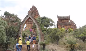Khai thác tiềm năng và lợi thế cạnh tranh để phát triển du lịch Ninh Thuận