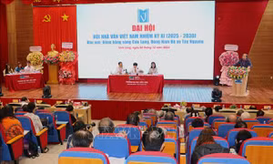 Văn học đóng góp tích cực trong sự nghiệp đổi mới đất nước