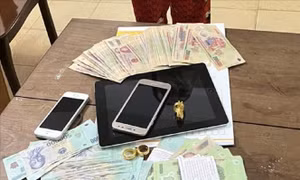Thiếu nợ, vợ lấy tiền vàng đi cất giấu rồi báo tin giả 'bị trộm đột nhập'