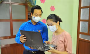 Hỗ trợ học sinh, sinh viên có hoàn cảnh khó khăn mua máy tính, thiết bị học trực tuyến