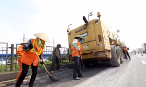 Đường hỏng nhưng chậm được sửa chữa dù trong thời gian bảo hành