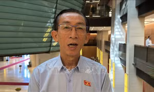  'Chia lửa' cho thị trường nhà ở