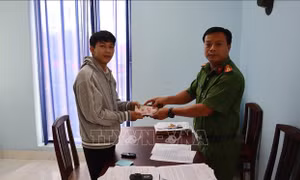 Phó Trưởng Công an xã ở Bình Phước nhặt được tiền trả lại người đánh rơi