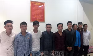 Lộ diện nhóm đối tượng ép giá 'cắt cổ' du khách nước ngoài 