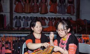 Bảo tồn và phát huy nghề thêu, may trang phục dân tộc Mông ở Vân Hồ