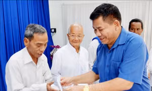 Đồng bào Khmer đoàn kết xây dựng và phát triển quê hương