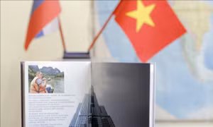 'Việt Nam cất cánh' - cuốn sách tô thắm tình hữu nghị Việt Nam - LB Nga