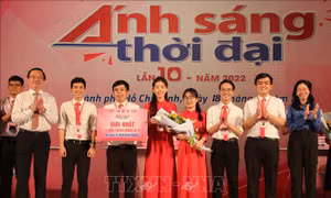 Phát huy tinh thần nghiên cứu, vận dụng và phát triển chủ nghĩa Mác - Lênin, tư tưởng Hồ Chí Minh giải quyết các vấn đề thực tiễn