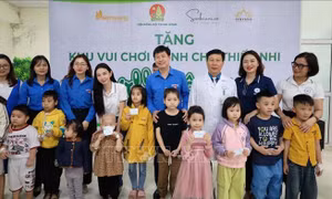 Món quà ý nghĩa giúp các bệnh nhi vượt qua nỗi đau bệnh tật