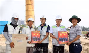 Báo Xuân của Thông tấn xã Việt Nam đồng hành trên công trường Vành đai 3