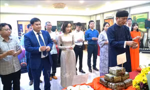 Cộng đồng người Việt tại Malaysia thành kính hướng về cội nguồn tiên tổ