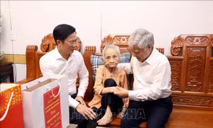 MTTQ Việt Nam tri ân các Mẹ Việt Nam Anh hùng và gia đình có công với cách mạng
