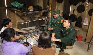 Dấu ấn những Phó Bí thư 'quân hàm xanh' ở vùng biên