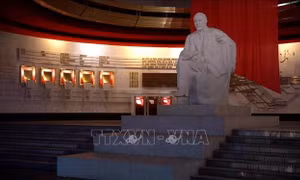 155 năm ngày sinh V.I.Lenin: Ánh sáng không tắt