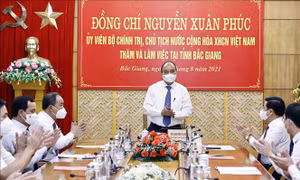 Chủ tịch nước Nguyễn Xuân Phúc thăm và làm việc tại Bắc Giang