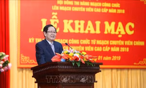 587 công chức thi nâng ngạch lên chuyên viên cao cấp