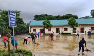 Nghệ An: Nhiều địa phương cho học sinh nghỉ học vì nước lũ dâng cao