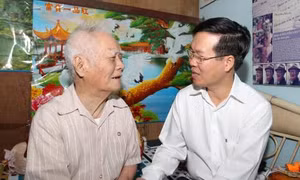Đồng chí Võ Văn Thưởng thăm và chúc Tết tại TP Hồ Chí Minh