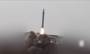 Houthi tuyên bố tấn công nhiều mục tiêu của Israel