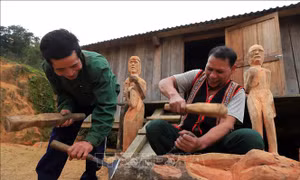 Người giữ hồn tượng gỗ Mơ Nâm