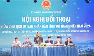 Chủ tịch UBND tỉnh Thừa Thiên - Huế đối thoại với thanh niên