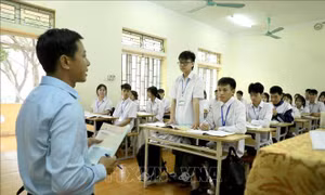 Người thầy 'đi bằng đôi tay' với trái tim nhiệt huyết