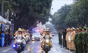 Thượng tôn pháp luật để xây dựng văn hóa giao thông an toàn