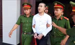 Tuyên án tử hình đối tượng vận chuyển gần 10 kg ma túy qua biên giới