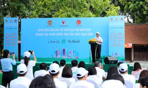 Lễ phát động Chiến dịch 'Làm cho thế giới sạch hơn' năm 2023
