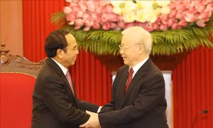 Tổng Bí thư Nguyễn Phú Trọng tiếp Phó Chủ tịch nước Lào Bounthong Chitmany